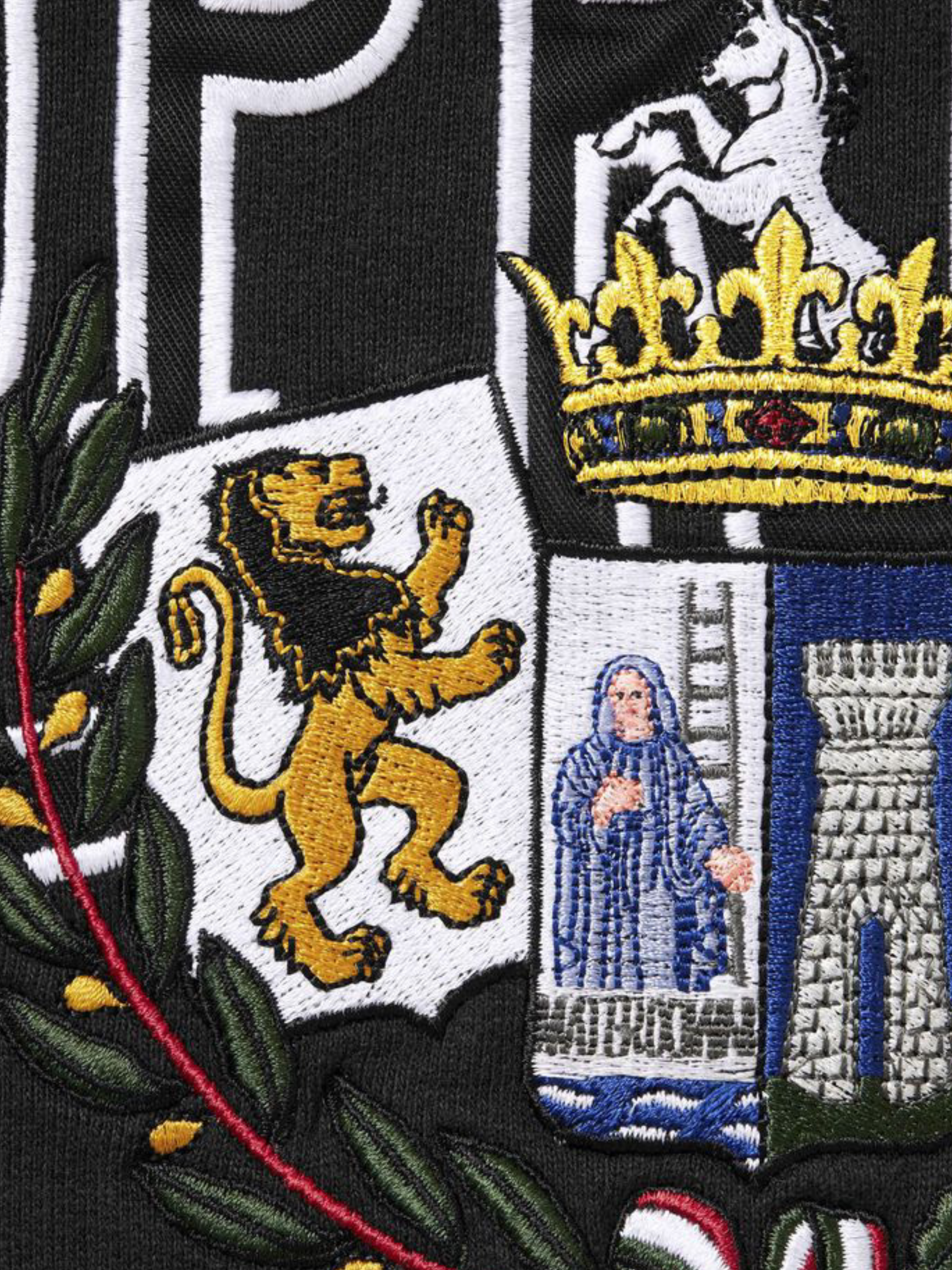 Supreme Crest Appliqué Half Zip Pullover 'Black'